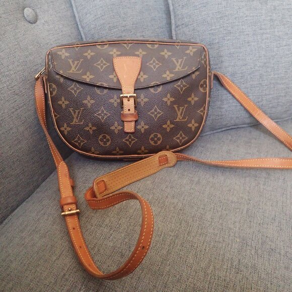 Louis Vuitton Handbags - Louis Vuitton authentic Jeune fille monogram crossbody shoulder bag